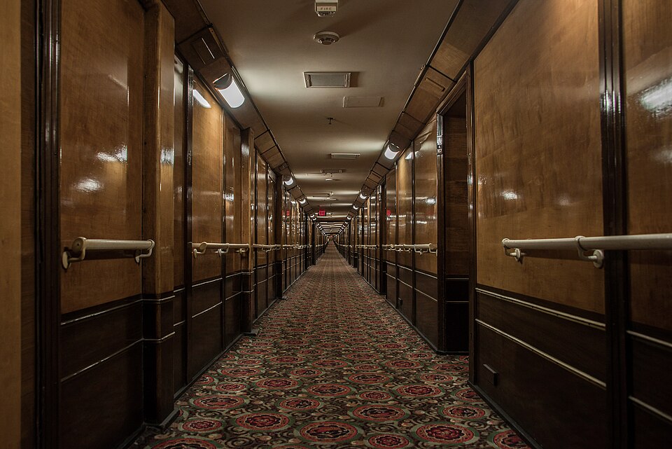 Queen Mary interior hallway