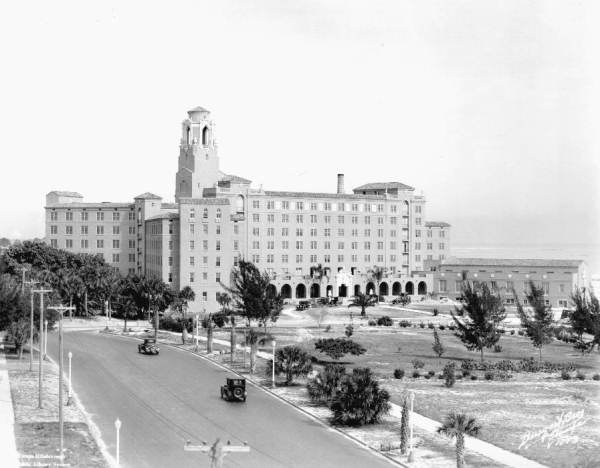 The newly opened Vinoy Park Hotel in a black-and-white photograph dated January 18, 1926
